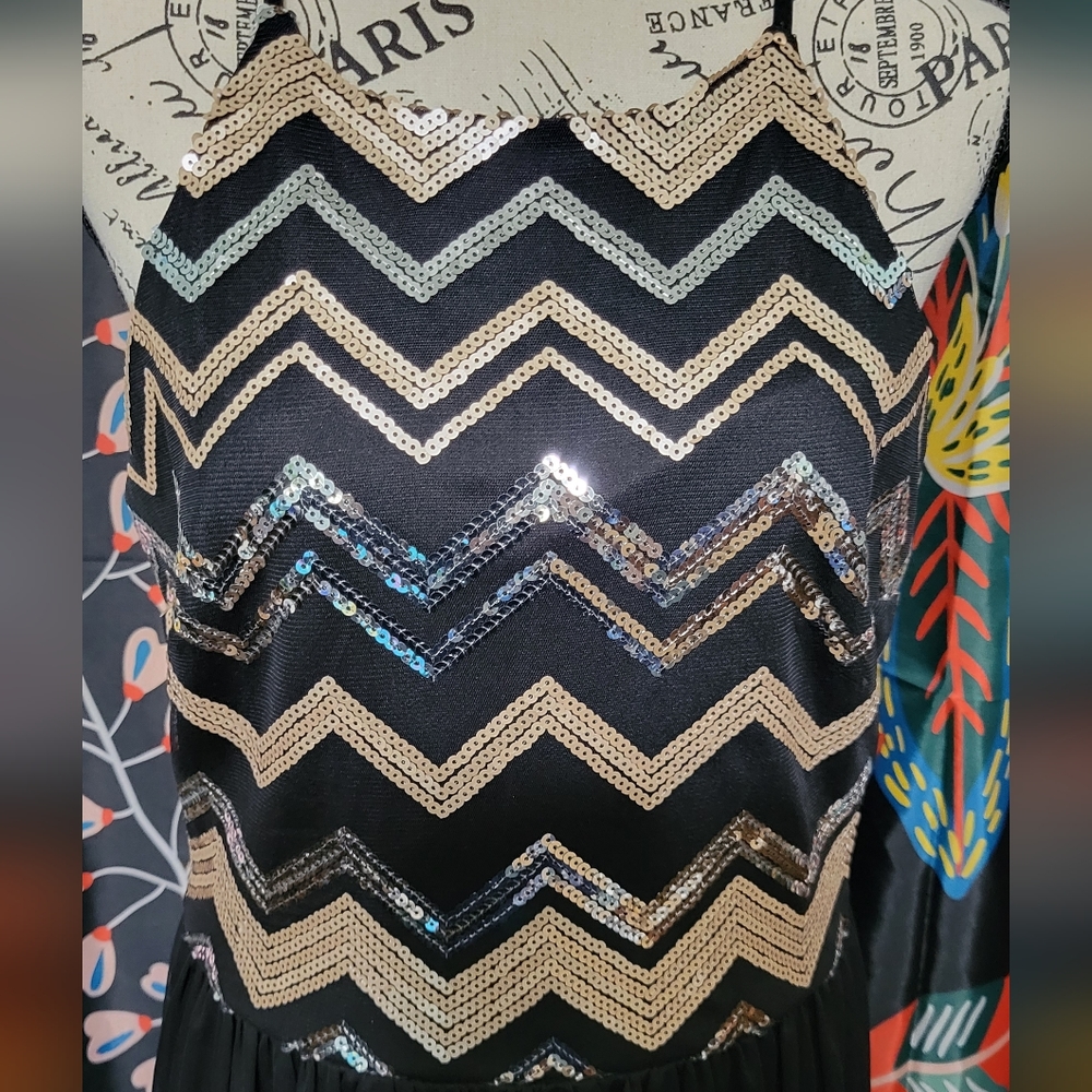 CHEVRON DRESS - Picture 2 of 11